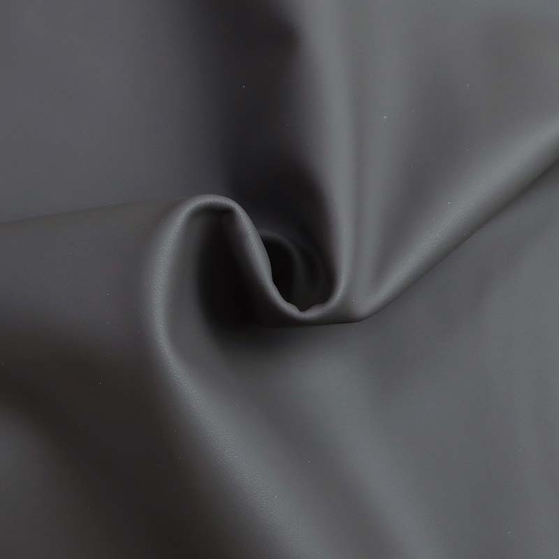 Čo je silikónová koža a prečo nahrádza zvieracie kože?